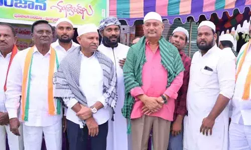 కుల మతాలకు అతీతంగా పండగలు జరుపుకోవాలి