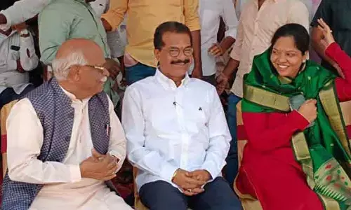 ముగ్గురు ప్రముఖుల సరదా సంభాషణ