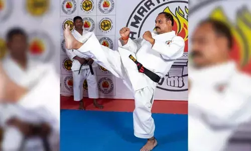 టీపీసీసీ చీఫ్ కు కరాటే బ్లాక్ బెల్ట్