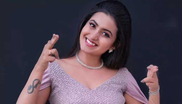 Deepika Pilli: నాకు అసలు కథ కూడా చెప్పలేదు.. యంగ్ హీరోయిన్ వైరల్ కామెంట్స్ Deepika Pilli: నాకు అసలు కథ కూడా చెప్పలేదు.. యంగ్ హీరోయిన్ వైరల్ కామెంట్స్