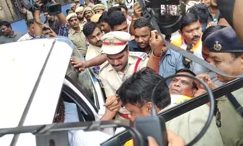 House Arrest: ఎమ్మెల్యే క్వార్టర్స్ వద్ద ఉద్రిక్తత.. బీజేపీఎల్పీ నేత మహేశ్వర్⁬రెడ్డి హౌజ్ అరెస్ట్