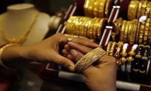 Gold: రూ. లక్ష దాటనున్న బంగారం