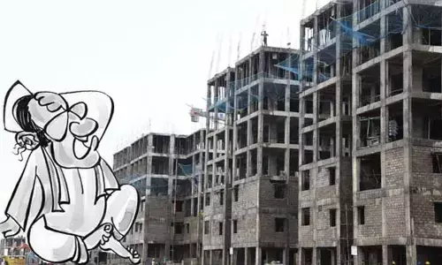 అటకెక్కిన ‘డబుల్’ ఇండ్ల నిర్మాణం.. పెండింగ్ బిల్లుల కోసం కాంట్రాక్టర్ల ఒత్తిడి