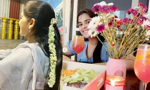 బలగం బ్యూటీ డిఫరెంట్ పోస్ట్.. ఆకట్టుకుంటోన్న వరుస ఫొటోలు..?
