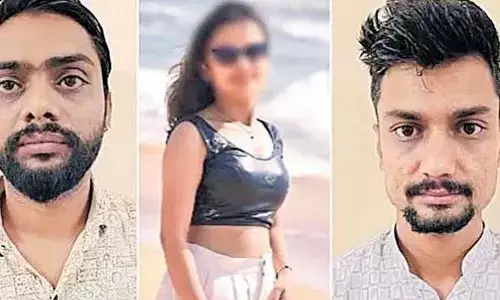 ముద్దుకు రూ.50 వేలు.. చాట్ డిలీట్‌కు రూ.50 లక్షలు.. ఆ స్కూల్ లేడీ బాస్ రేటు చాలా హాటు