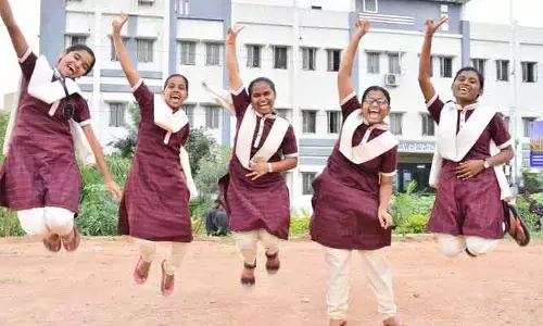 జేఈఈ మెయిన్–2026 పరీక్షల్లో తెలంగాణ గురుకుల విద్యార్థుల అద్భుత ప్రతిభ