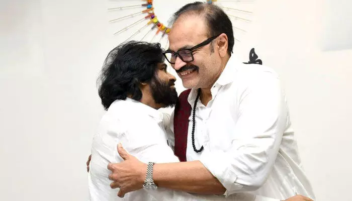 Nagababu: అన్నకు ప్రేమతో.. ఏ పదవి వరించునో? Nagababu: అన్నకు ప్రేమతో.. ఏ పదవి వరించునో?