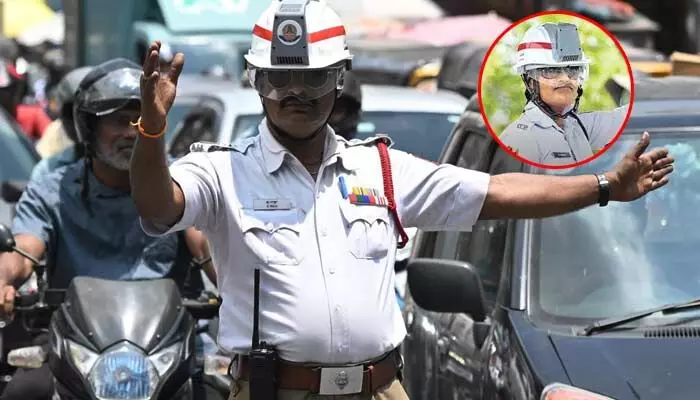 AC helmets : మండే ఎండలోనూ కూల్.. కూల్..! ట్రాఫిక్ పోలీసుల కోసం ఏసీ హెల్మెట్లు ఇవిగో..! AC helmets : మండే ఎండలోనూ కూల్.. కూల్..! ట్రాఫిక్ పోలీసుల కోసం ఏసీ హెల్మెట్లు ఇవిగో..!