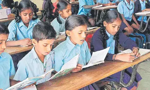 గురుకులాల్లో ఫౌండేషన్ కోర్సులు.. ఈ విద్యా సంవత్సరం నుంచే షురూ