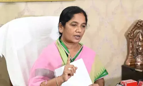 Paritala: ఆ బాంబుల గురించి జగనే చెప్పాలి
