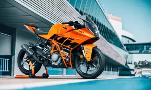 KTM: ఈ 2 బైక్‌లకు బ్రేక్ వేసిన KTM... రీజన్‌ తెలుసుకుంటే షాకే