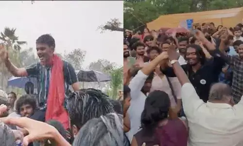 HCUలో సంబరాలు.. వర్షంలో పాటలు పాడుతూ చిందులేసిన విద్యార్థులు!