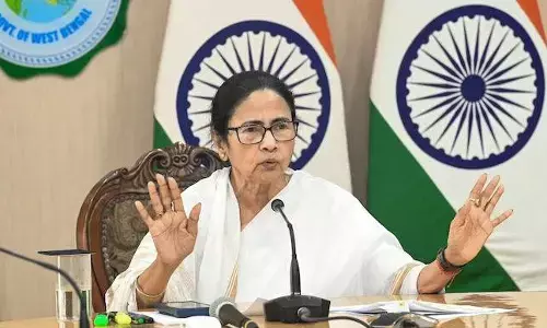 25,000 మంది ఉపాధ్యాయుల తొలగింపు