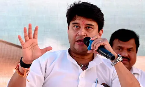 Scindia: శాటిలైట్ స్పెక్ట్రమ్‌ను వేలం వేయలేము.. కేంద్ర మంత్రి జ్యోతిరాథిత్య సింధియా