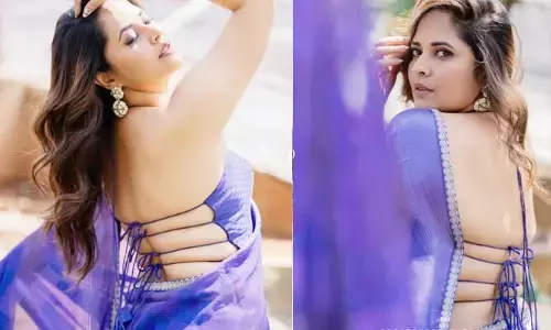 Anasuya: ట్రెండ్ సెట్టర్ అనసూయ హాట్ అందాలు.. కుర్రాళ్లకు కునుకు లేకుండా చేస్తోన్న ఘాటు లుక్స్