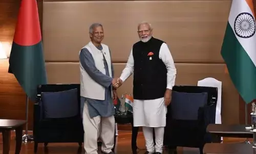 PM Modi: బంగ్లాదేశ్ తాత్కాలిక సారథితో మోడీ భేటీ..!