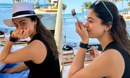 అక్కడ అతనితో బర్త్‌డే సెలబ్రేషన్స్ చేసుకుంటున్న రష్మిక..? నెట్టింట వైరల్ అవుతున్న ఫొటోలు