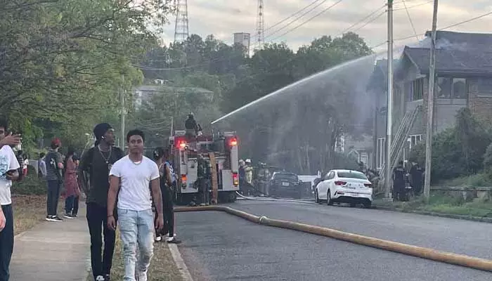 Fire Accident : అమెరికాలో ఘోర అగ్ని ప్రమాదం.. ప్రాణాలతో బయటపడ్డ తెలుగు విద్యార్థులు Fire Accident : అమెరికాలో ఘోర అగ్ని ప్రమాదం.. ప్రాణాలతో బయటపడ్డ తెలుగు విద్యార్థులు