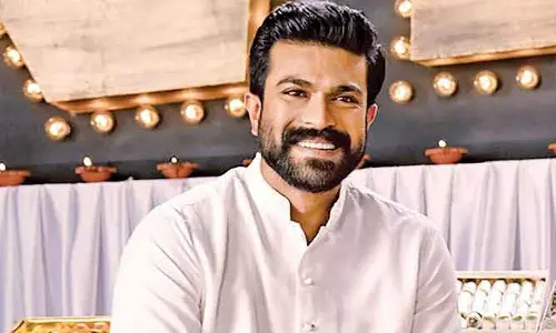 ఖలేజా సినిమా చూస్తూ డ్యాన్స్ చేసిన రామ్ చరణ్.. హర్ట్ అయిన మెగా ఫ్యాన్స్.. వీడియో వైరల్