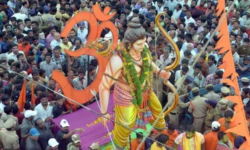 Shobhayatra : కొనసాగుతున్న శ్రీరాముడి శోభాయాత్ర
