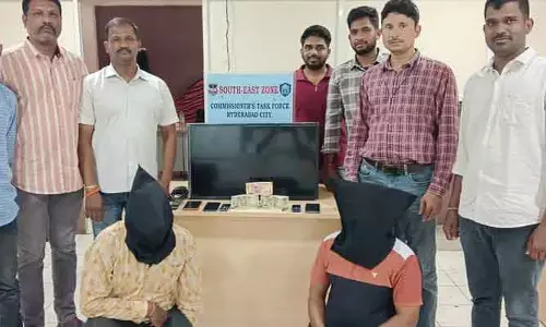పక్క సమాచారంతో పోలీసులు వెళ్లారు.. అక్కడ జరిగింది ఇదే!