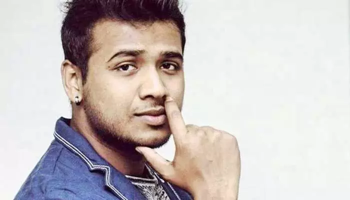 Rahul Sipligunj: ‘క్యాప్షన్ లేదు యాక్షన్ మాత్రమే’.. జిమ్లో రాహుల్ సిప్లిగుంజ్ కష్టాలు Rahul Sipligunj: ‘క్యాప్షన్ లేదు యాక్షన్ మాత్రమే’.. జిమ్లో రాహుల్ సిప్లిగుంజ్ కష్టాలు
