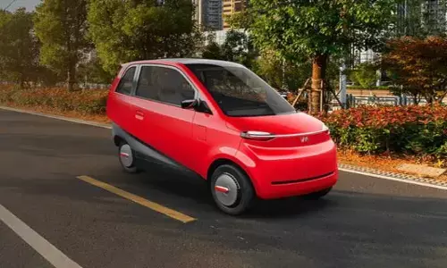Solar Powered Car: ఇండియా మొట్టమొదటి సోలర్‌ కారు.. ఫీచర్లు భలే ఉన్నాయిగా.. ధర ఎంతంటే?