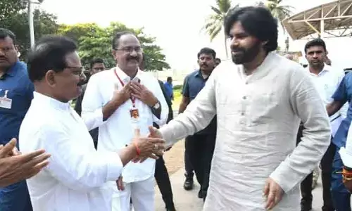 Breaking: డిప్యూటీ సీఎం పవన్ కల్యాణ్‌కు ఘన స్వాగతం