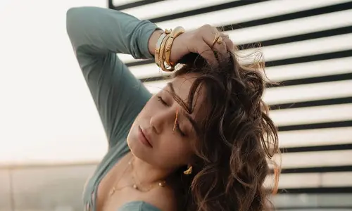 D Srishty Rode : కిర్రాక్ ఫోజులతో కుర్రాళ్లను ఉక్కిరిబిక్కిరి చేస్తున్న బ్యూటీ