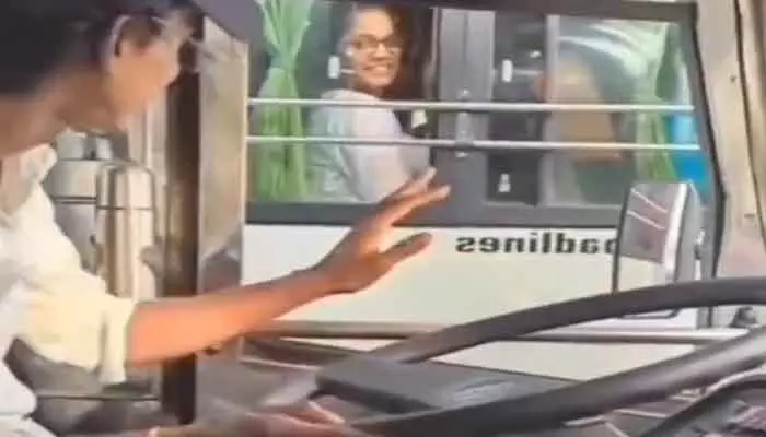 Viral video: ఇలా ఉంటది అమ్మాయితో పెట్టుకుంటే.. అసలేం జరిగిందంటే? Viral video: ఇలా ఉంటది అమ్మాయితో పెట్టుకుంటే.. అసలేం జరిగిందంటే?
