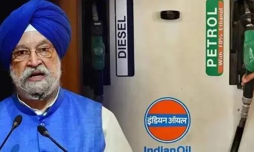 Petrol Diesel Price: అదిరిపోయే గుడ్ న్యూస్.. భారీగా తగ్గనున్న పెట్రోల్, డీజిల్ ధరలు