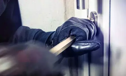 Sattupalli: సింగరేణి క్వార్టర్స్‌లో భారీ చోరీ