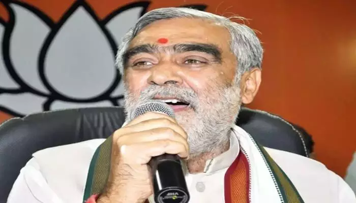 Nithish: నితీశ్ కుమార్ను డిప్యూటీ పీఎం చేయాలి.. బీజేపీ నేత అశ్విని చౌబే సంచలన వ్యాఖ్యలు Nithish: నితీశ్ కుమార్ను డిప్యూటీ పీఎం చేయాలి.. బీజేపీ నేత అశ్విని చౌబే సంచలన వ్యాఖ్యలు
