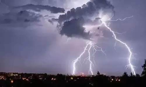 పిడుగుల వర్షం.. 13 మంది మృతి