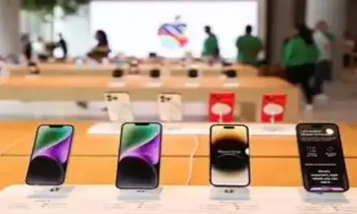 Apple: 15 లక్షల ఐఫోన్‌లు తరలించిన యాపిల్