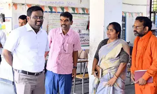 మోర్తాడ్ కేజీబీవీ పాఠశాలను తనిఖీ చేసిన కలెక్టర్