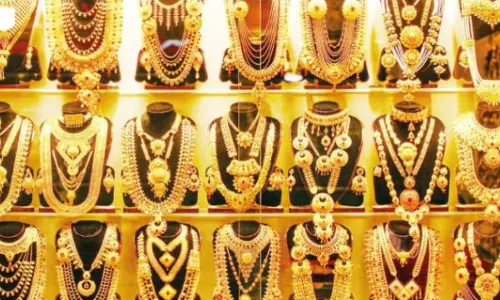 Gold Price : ఉసేన్ బోల్టులా పరుగెడుతున్న గోల్డ్ రేట్