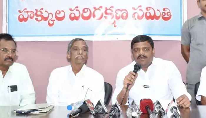 26 బీసీ కులాలను తెలంగాణలో చేర్చే నిర్ణయాన్ని బీసీ కమిషన్ పునఃసమీక్షించాలి 26 బీసీ కులాలను తెలంగాణలో చేర్చే నిర్ణయాన్ని బీసీ కమిషన్ పునఃసమీక్షించాలి