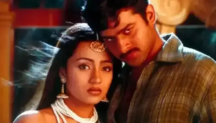 ప్రభాస్ ఫ్యాన్స్ కు గుడ్ న్యూస్.. వర్షం రీ-రిలీజ్ కు డేట్ ఫిక్స్ !