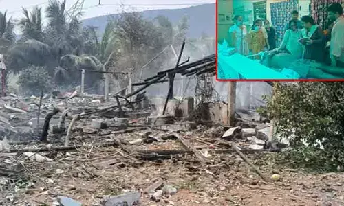 అనకాపల్లి  జిల్లాలో భారీ ప్రమాదం.. బాధితులకు రూ.15 లక్షల పరిహారం