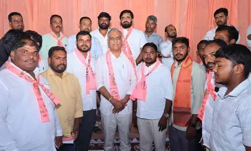 వెయ్యి మంది యువతతో అక్కడి నుంచే పాదయాత్ర.. హరీష్ రావు కీలక వ్యాఖ్యలు