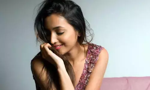 Srinidhi Shetty: నా సక్సెస్ చూడటానికి అమ్మ ఇప్పుడు లేదు.. యంగ్ హీరోయిన్ ఎమోషనల్ కామెంట్స్