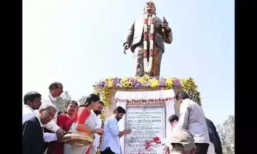 భారత రత్న బీఆర్ అంబేద్కర్​కు ఘన నివాళ్లు అర్పించిన సీఎం రేవంత్​రెడ్డి