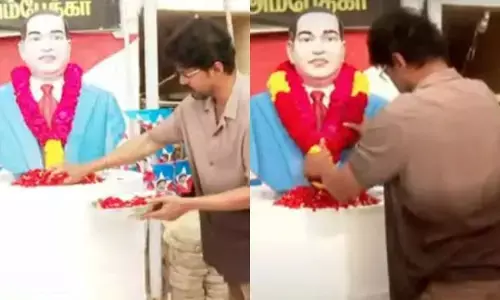 Viral Video: అందుకే విజయ్ బ్రో.. నువ్వంటే మాకు పిచ్చి.. అంబేద్కర్ విగ్రహం వద్దకు ఎంత సింపుల్‌గా వచ్చాడో మీరే చూడండి!