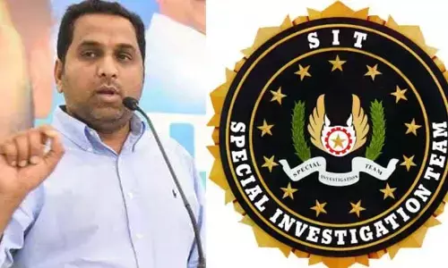 లిక్కర్ స్కాంలో కసిరెడ్డికి బిగ్ షాక్.. ఇళ్లు, కార్యాలయాల్లో సిట్ సోదాలు