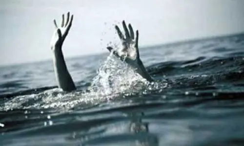 Tragedy: గోదావరిలో స్నానం.. ప్రమాదవశాత్తు ఇద్దరు యువకులు మృతి