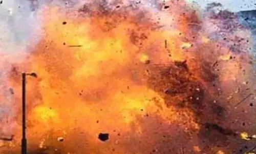 Bomb Blast: పాకిస్తాన్‌లో బాంబ్ బ్లాస్ట్.. ముగ్గురు పోలీసులు స్పాట్‌ డెడ్, 16 మందికి గాయాలు