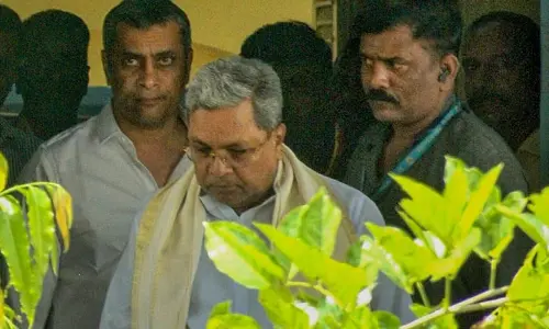 Muda case: ముడా కేసులో సిద్ధరామయ్యకు షాక్.. దర్యాప్తు కొనసాగించాలని స్పెషల్ కోర్టు ఆదేశాలు
