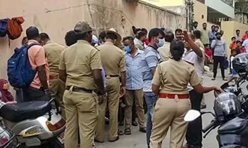 Breaking: కడపలో వ్యక్తి దారుణ హత్య