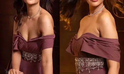 ప్రైవేట్ పార్ట్ చూపిస్తూ ఆ పని చేస్తున్న బోల్డ్ హీరోయిన్.. హాట్ అండ్ క్యూట్‌గా ఉన్నావంటూ కామెంట్స్..